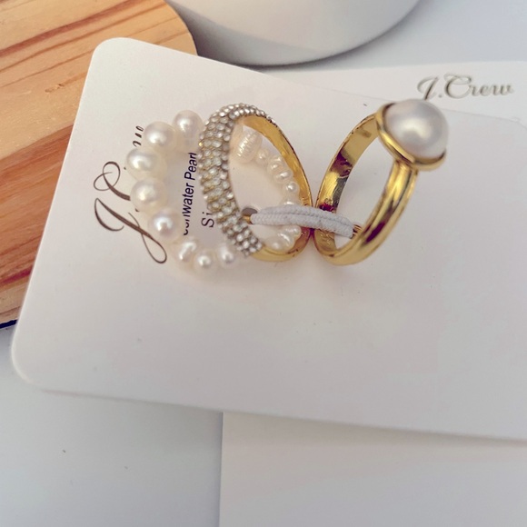 JCREW Pearl and Crystal Rings set-of-three NWT Size 8 Gold Finish - Picture 3 of 5